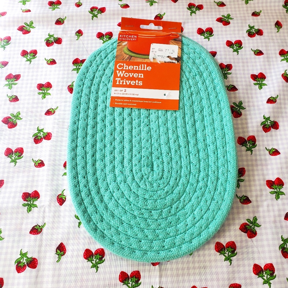 NWT Mint green woven trivets, set of 2